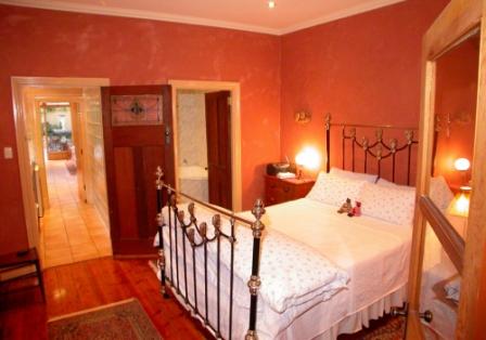 Heritage Apartments & Cottages